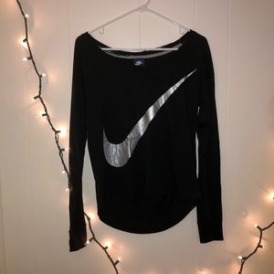 BLACK LONG SLEEVE NIKE TEE WITH SILVER SWOOSH